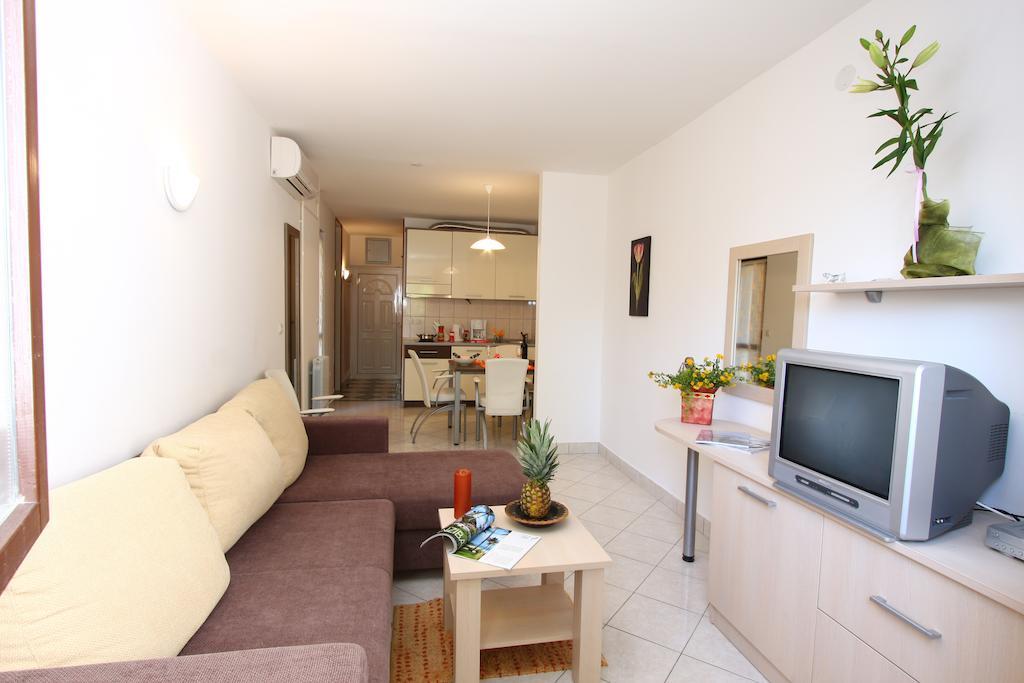 Beach Apartments Lavica Podstrana Ngoại thất bức ảnh
